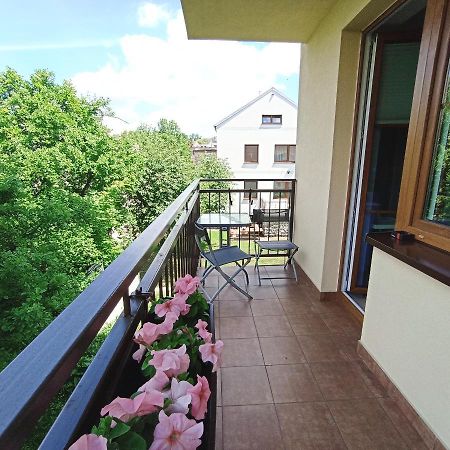 Апартаменти Apartament Szarlotka Єленя-Ґура Екстер'єр фото