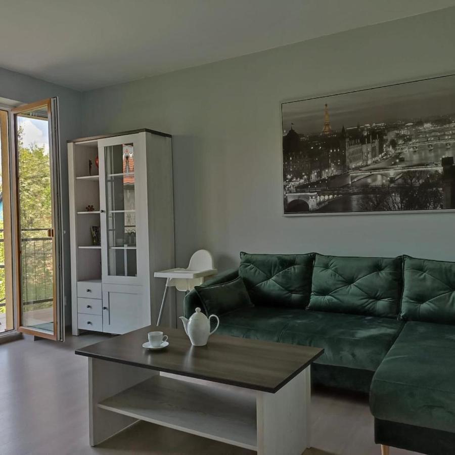 Апартаменти Apartament Szarlotka Єленя-Ґура Екстер'єр фото