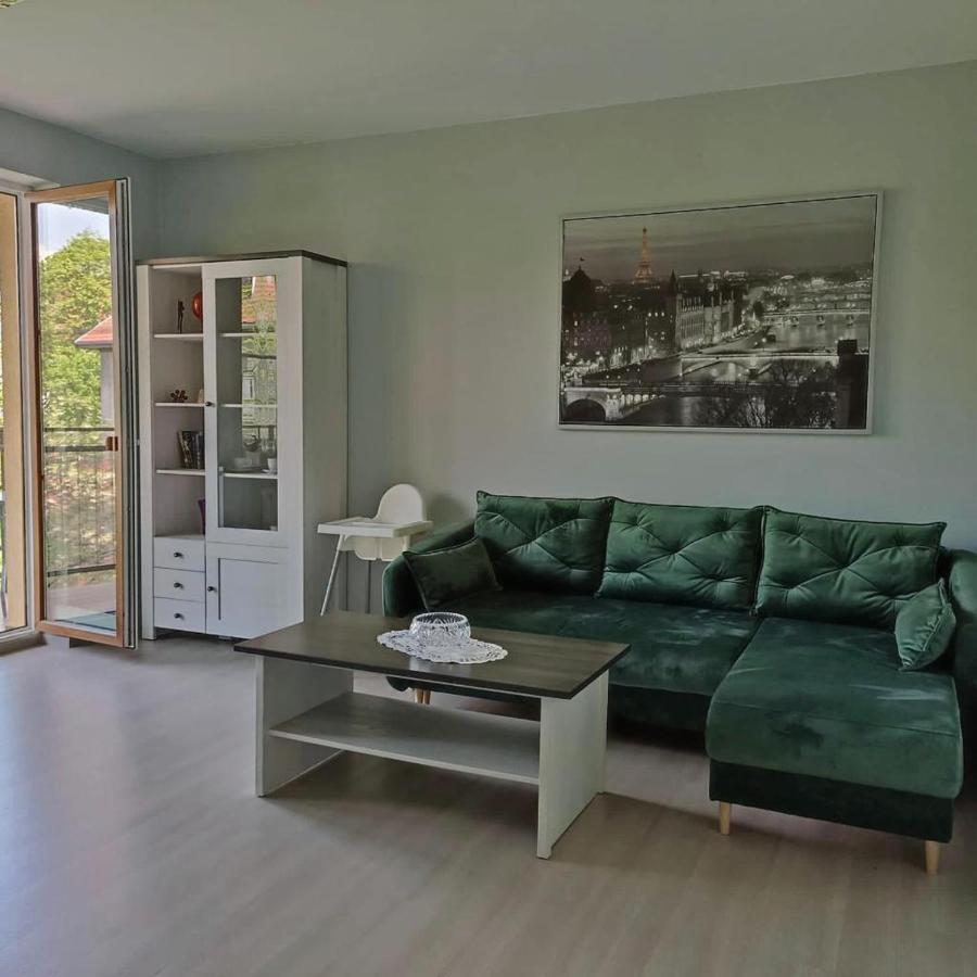 Апартаменти Apartament Szarlotka Єленя-Ґура Екстер'єр фото