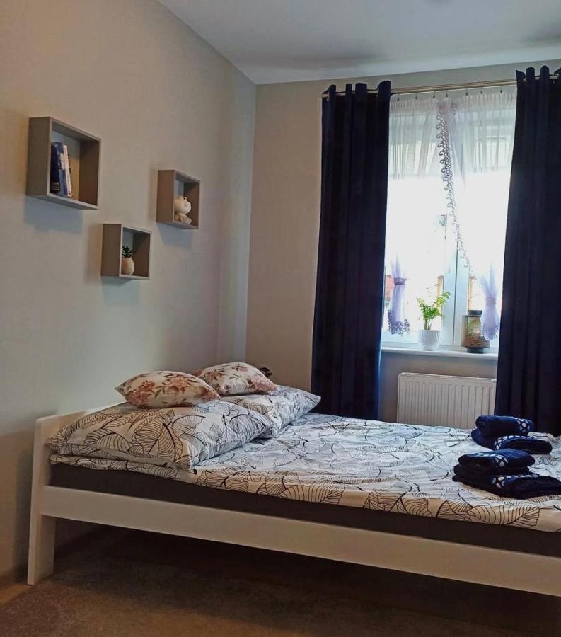 Апартаменти Apartament Szarlotka Єленя-Ґура Екстер'єр фото